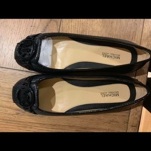 Super cute Michael Kors Flats